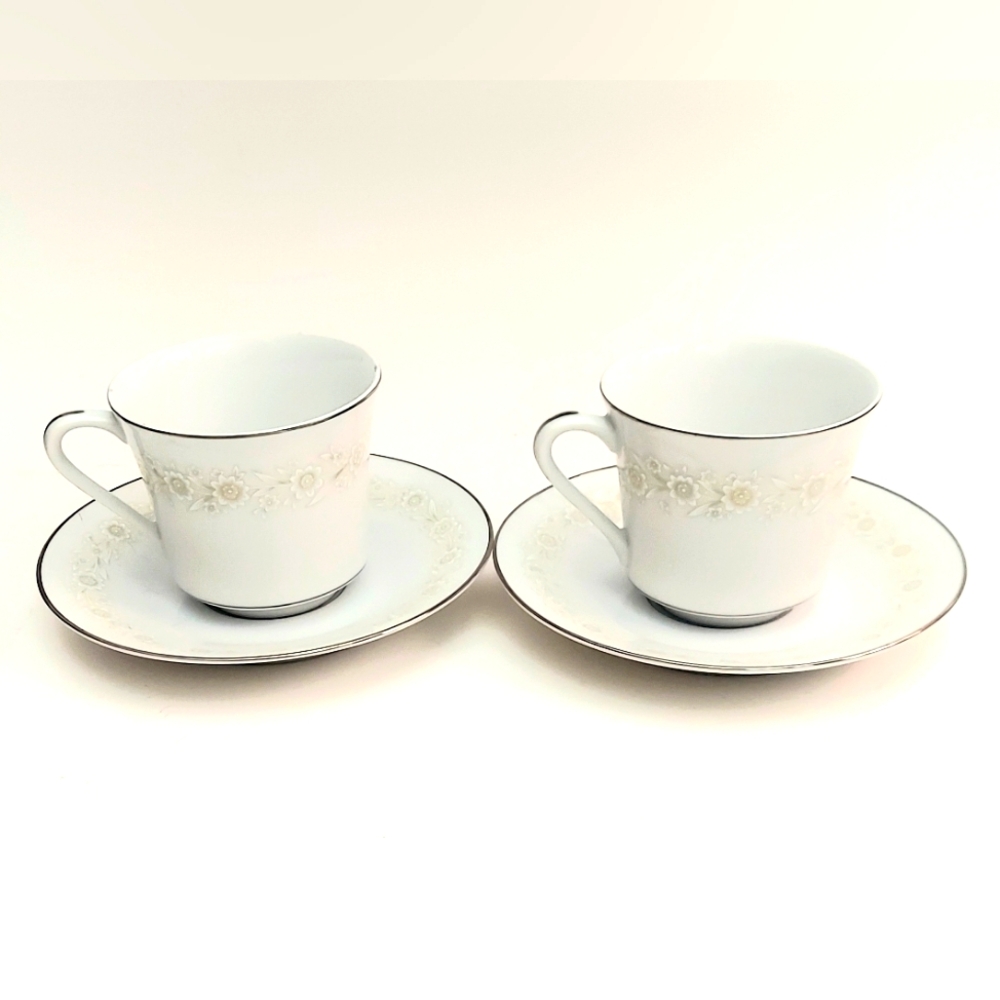 2 Wyndham Meadow Dale 8 oz & Saucer sets Replacements Bone China #443